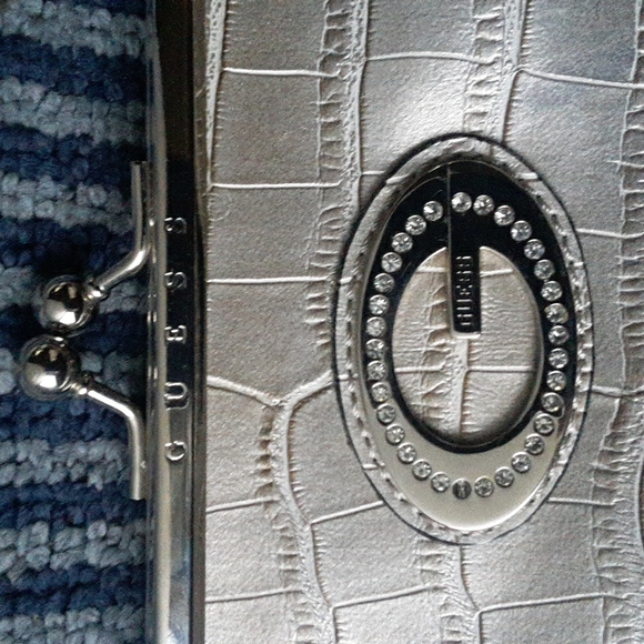 GUESS Croc-Embossed Patent Leather Purse/Handbag with Guess Signature Monogram - Picture 12 of 13